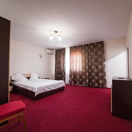 Vatra Romana Bed & Breakfast Racarii de Jos Exterior photo